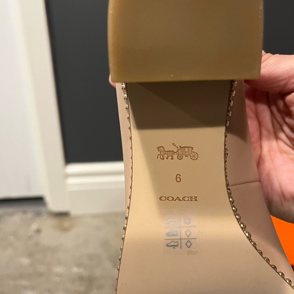 Coach Pumps (nude)  - Brand New - Picture 6 of 6